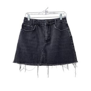 BDG Urban Outfitters Black Denim Mini Skirt Raw Hem Distressed Sz M Grunge Edgy‎
